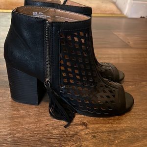 Black Peep Toe Booty